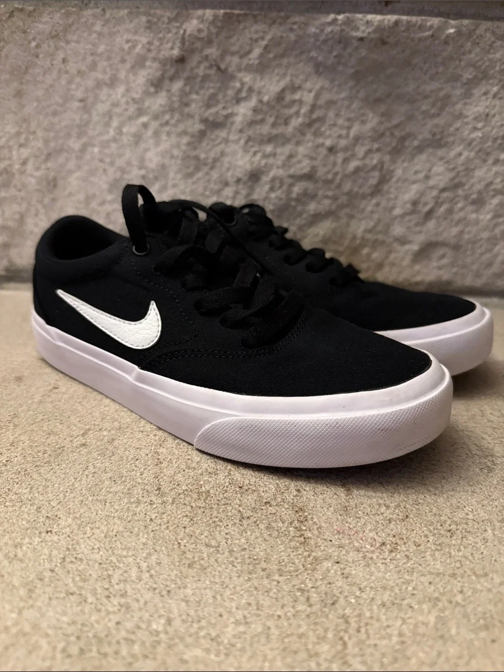 Nike SB Charge Youth Black Canvas Skate Shoes White Swoosh Lace-Up Sneakers